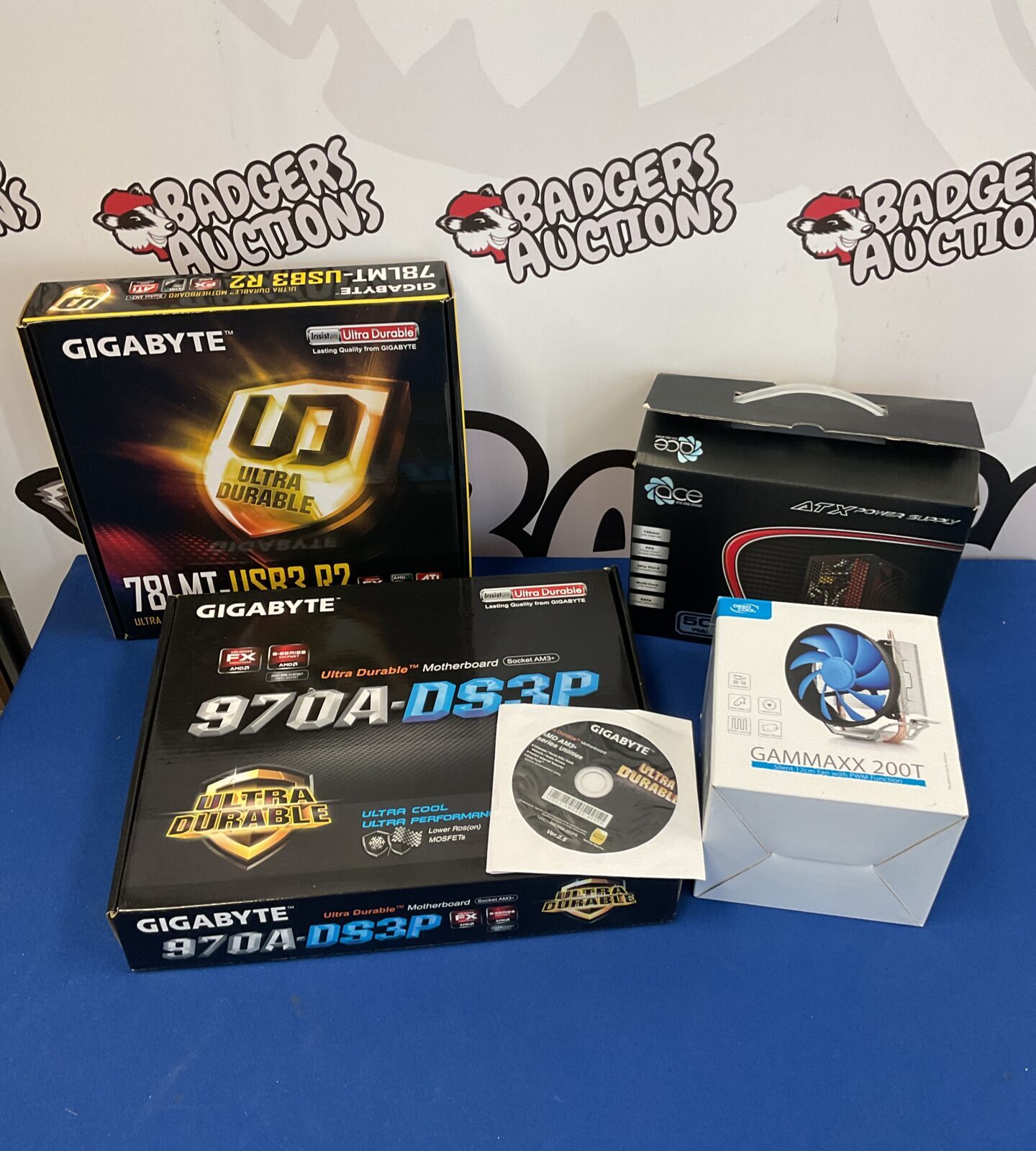 Gigabyte 970a-ds3p & 78lmt-usb3 r2 motherboard with atx 500 power supply & fan
