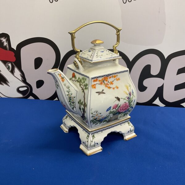 vintage 1986 FP Japanese porcelain oriental asian scenes teapot with trivet signed