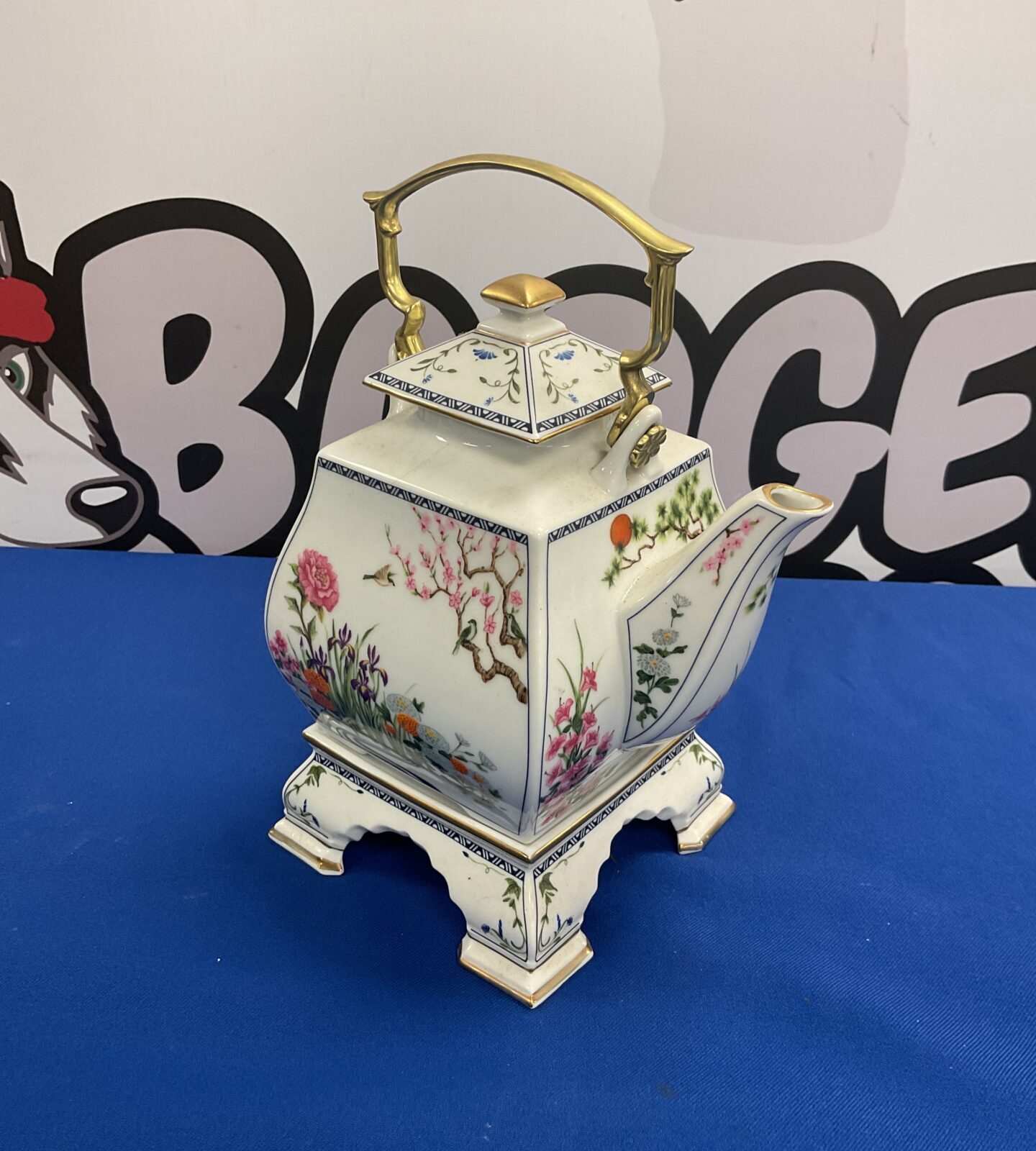 vintage 1986 FP Japanese porcelain oriental asian scenes teapot with trivet signed - Image 2