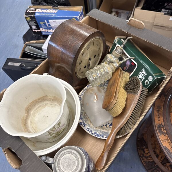Tray of mixed items inc vintage chinaware inc royal winton, mantle clock for spares/repairs & others