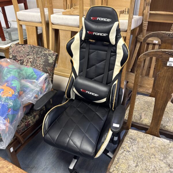 Gtforce gaming chair with back & neck support cushions