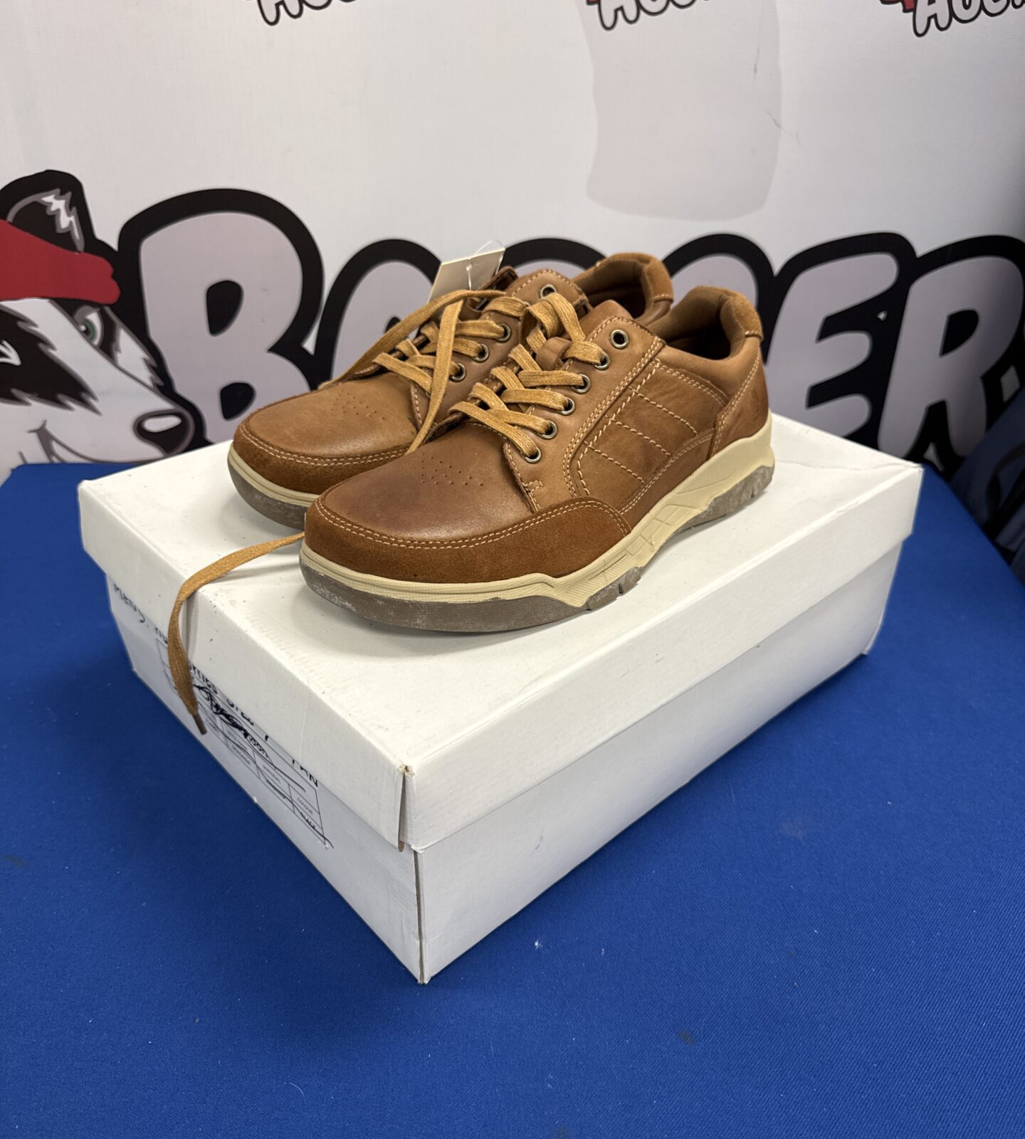 New Pair of men’s hush puppy tan leather casual shoes size 7 - new