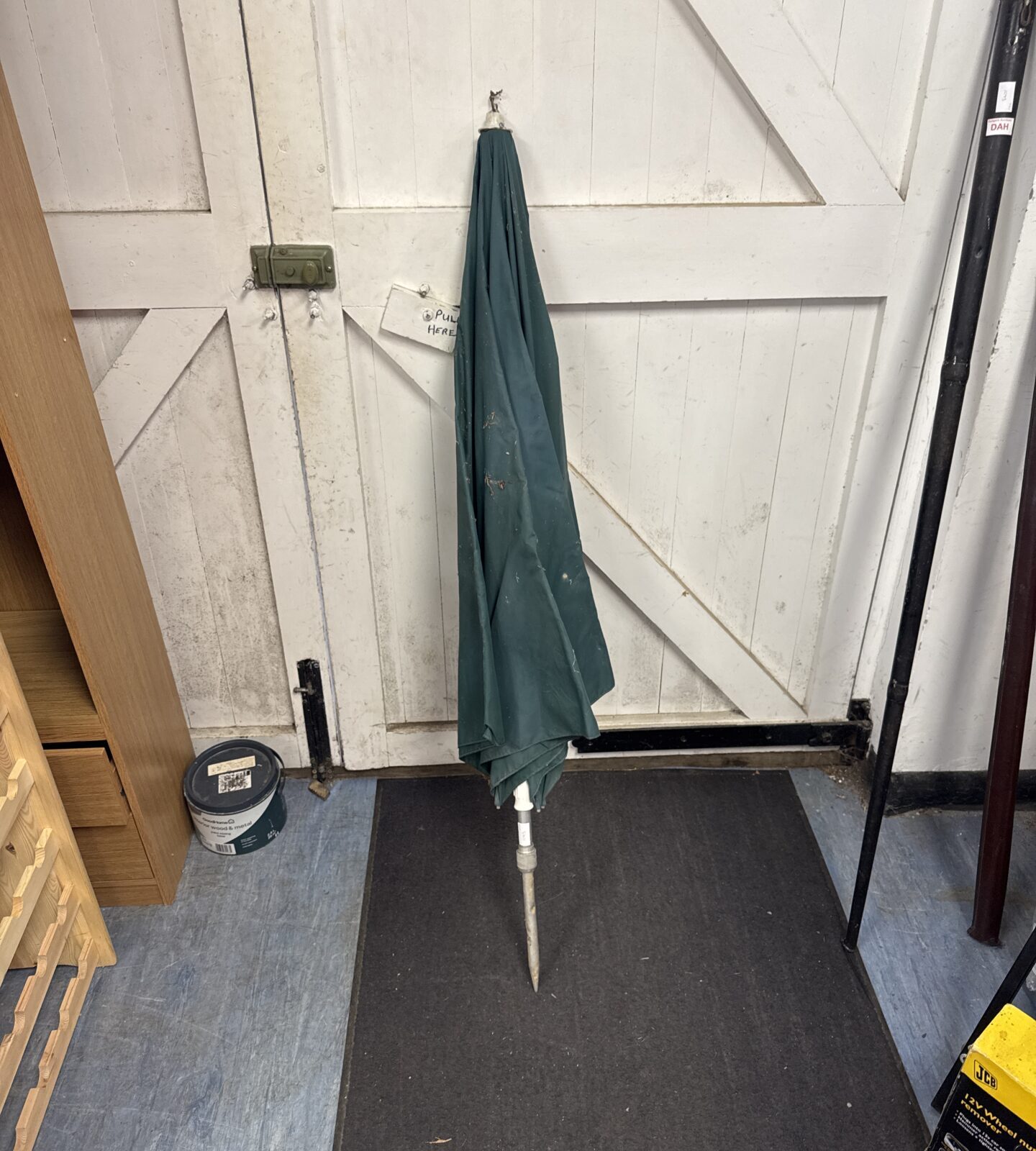 Fishing brolly