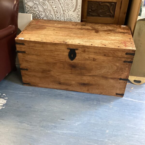 Large Vintage Oak Chest L38”xD19”xH 20”