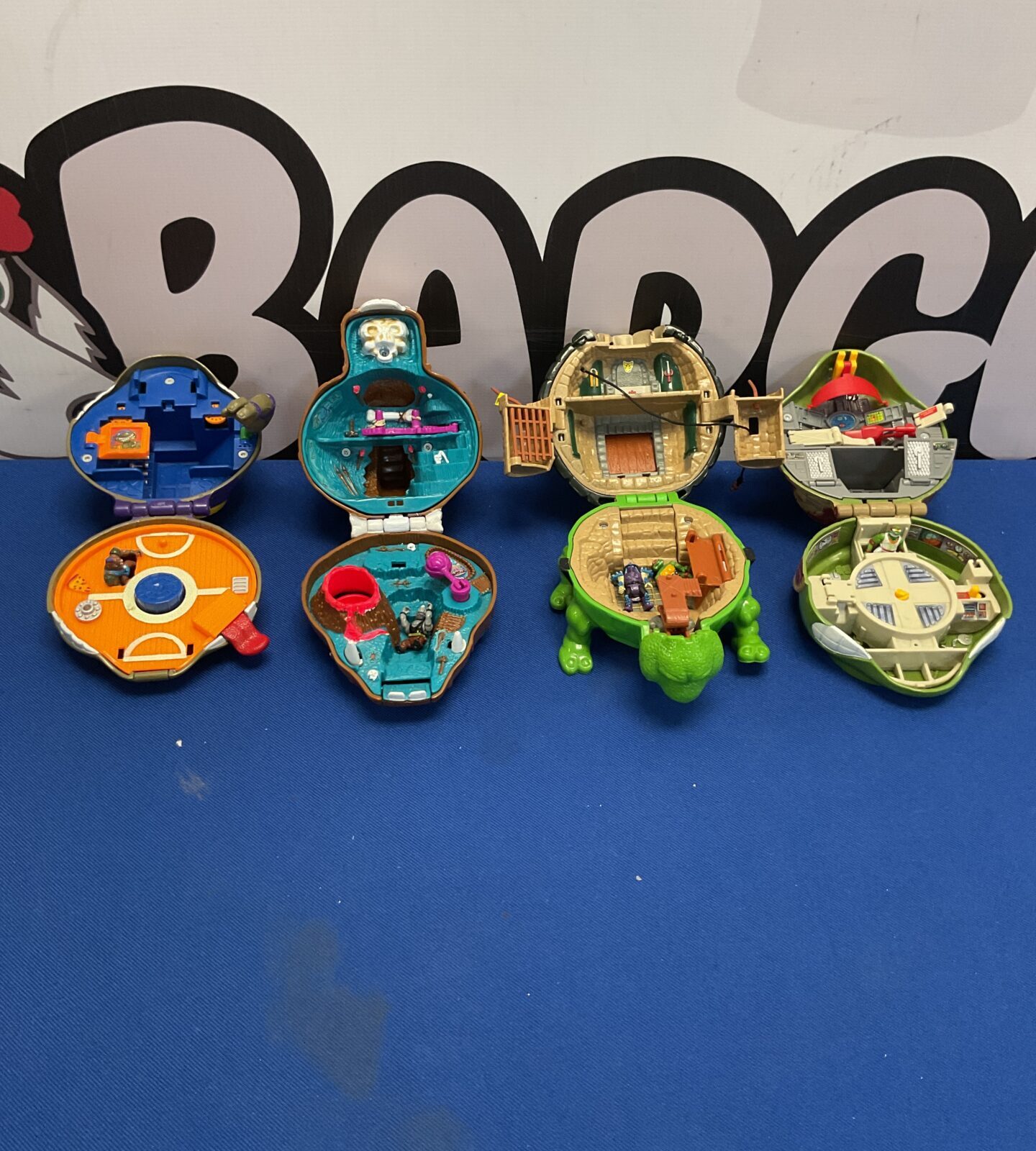 Selection of retro 1994 playmates teenage mutant ninja turtles mini playsets - Image 2