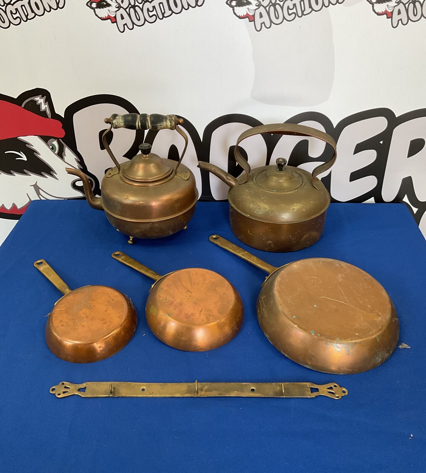 vintage copper & brassware inc kettles & pans