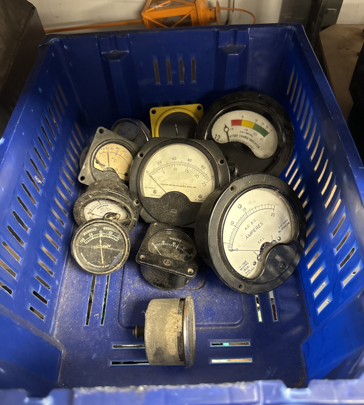 Tray of assorted vintage gauges