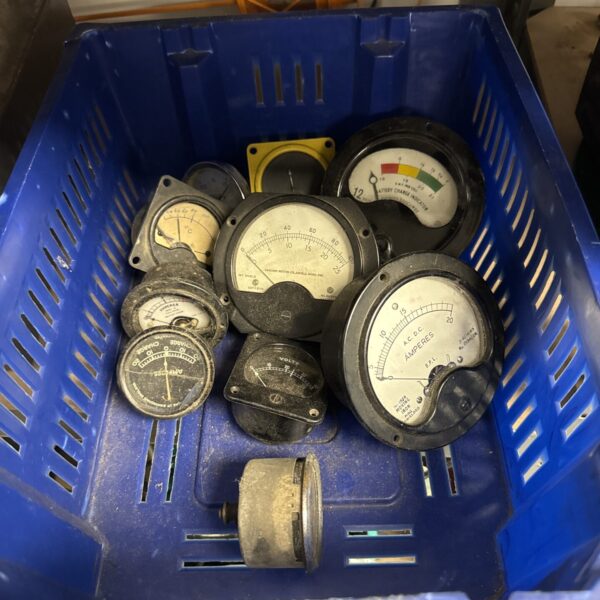 Tray of assorted vintage gauges