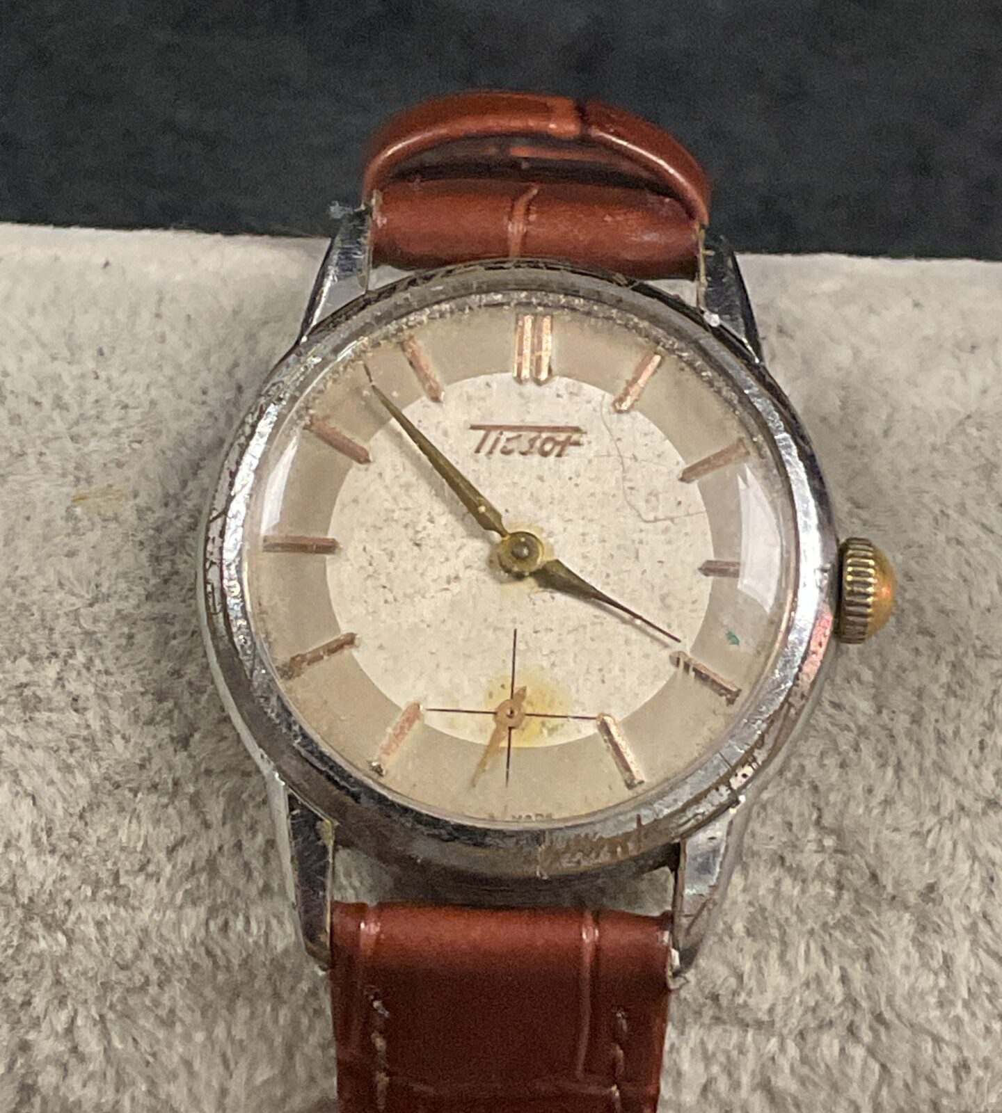vintage tissot mechanical movement wristwatch working