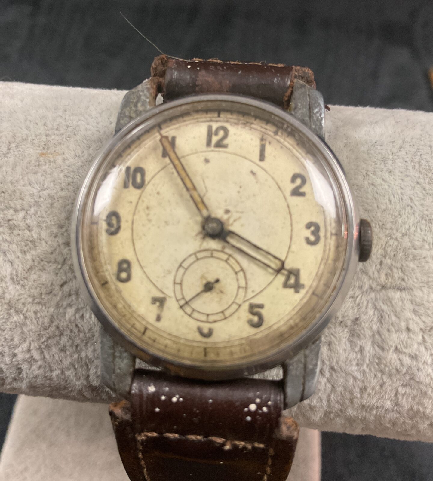 ww2 german military mechanical movement wristwatch working