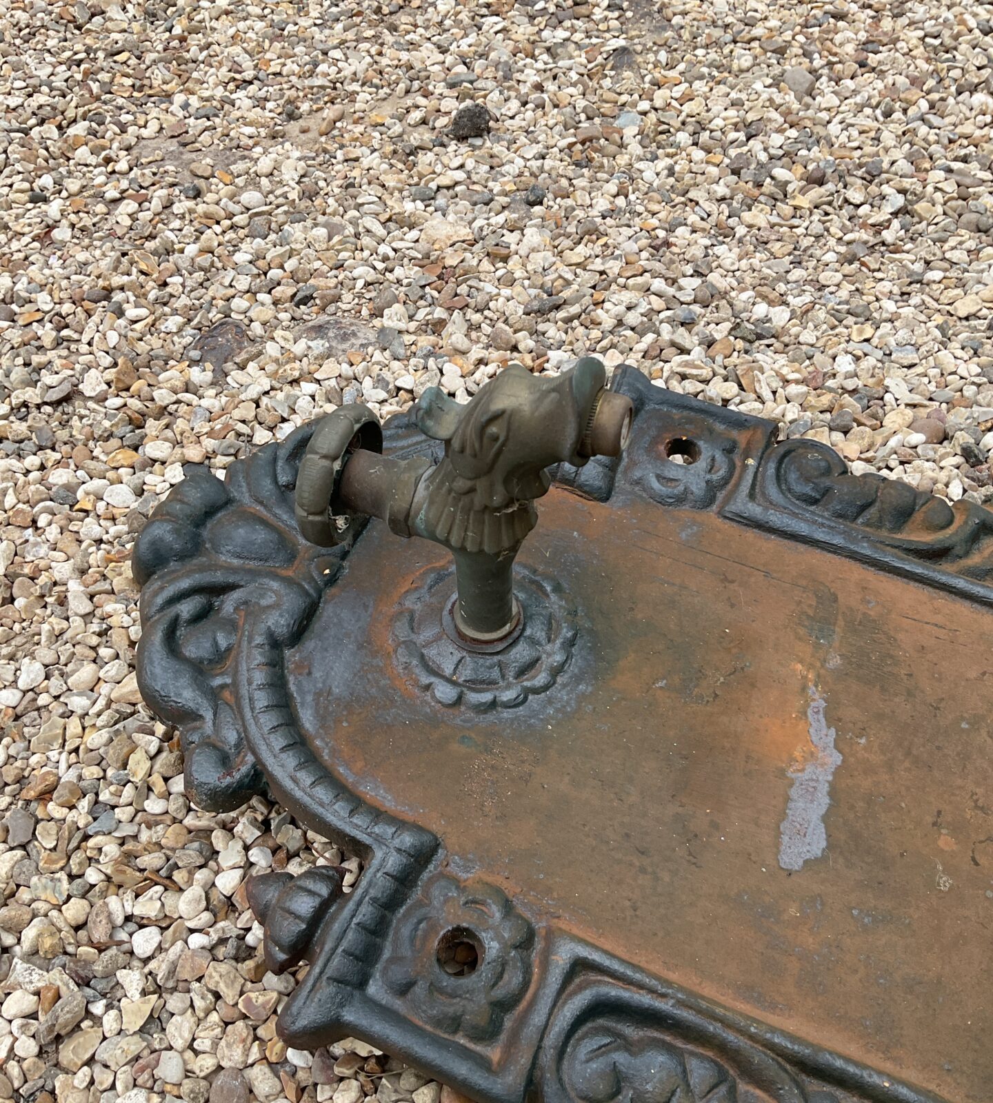 Victorian cast iron water fountain with brass fish tap - Image 2