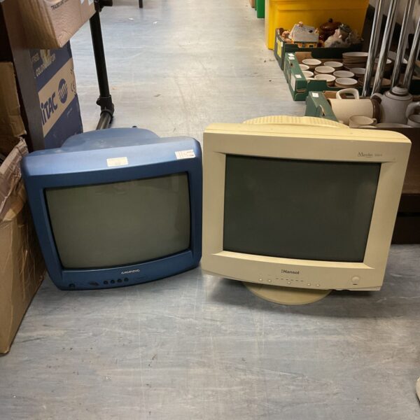 Grundig crt tv & hansol mazellan 500a monitor