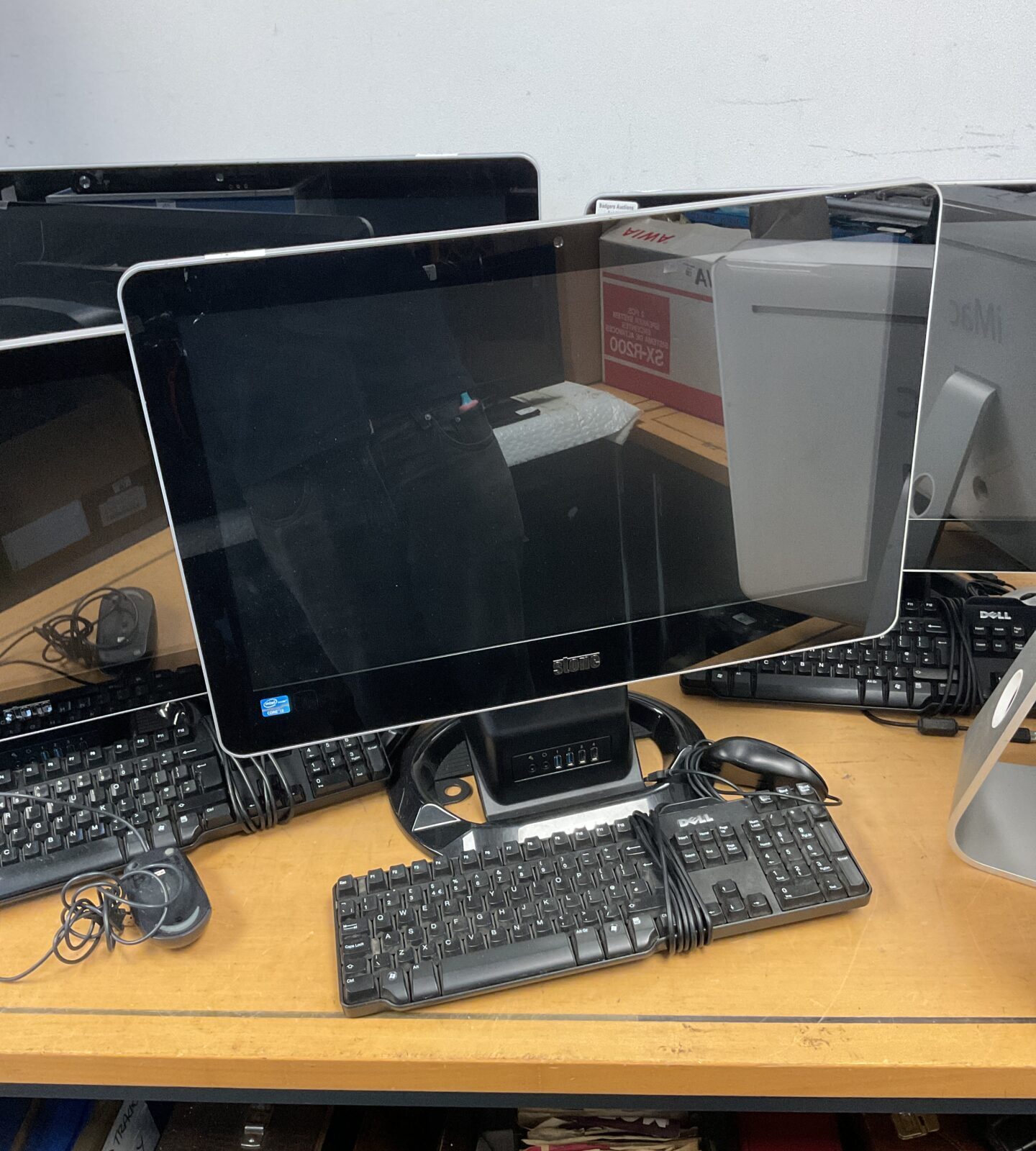 Stone intel I3 all in one computers with keyboards & mouse with fresh installs & Solid State Drive & 8GB Ram