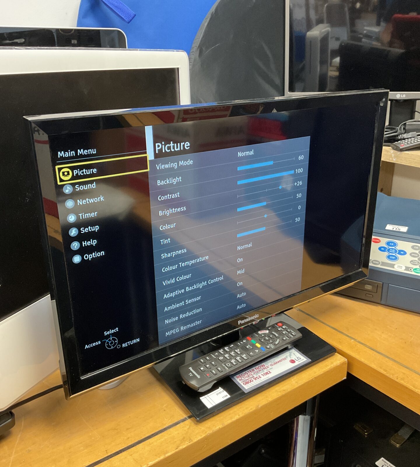 Panasonic 24” hd led tv working with remote