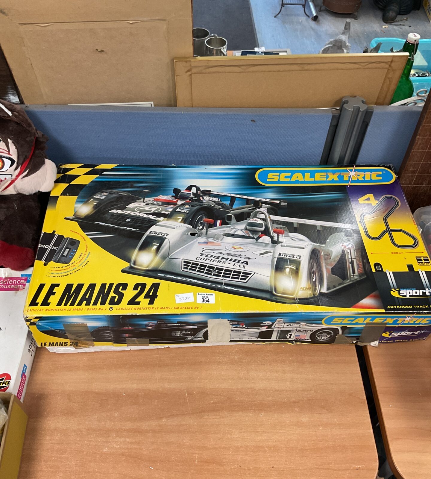 Scalextric le mans 24 race track set
