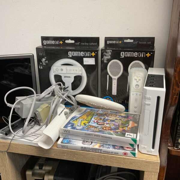 Nintendo wii console bundle with games & controller