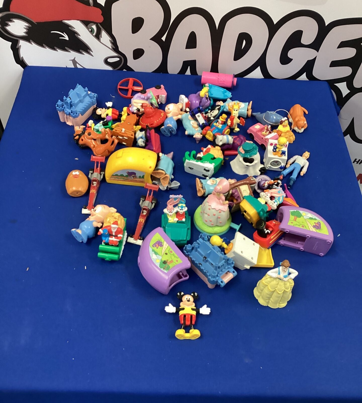 Box of mixed McDonalds wind up toys inc Loony Tunes  characters