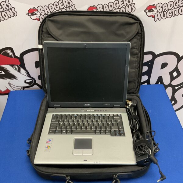Acer travelmate 4050 laptop with case & power supply (works off of mains)