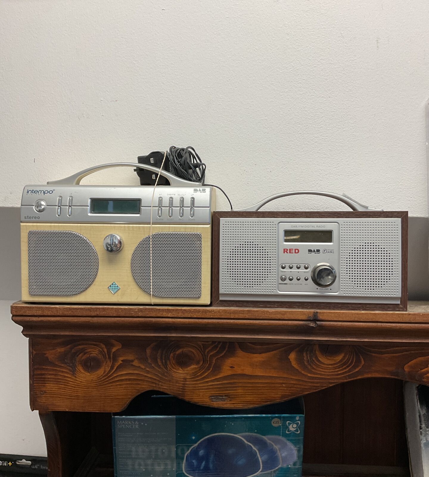 Intempo & red dab radios