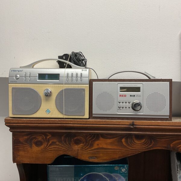 Intempo & red dab radios