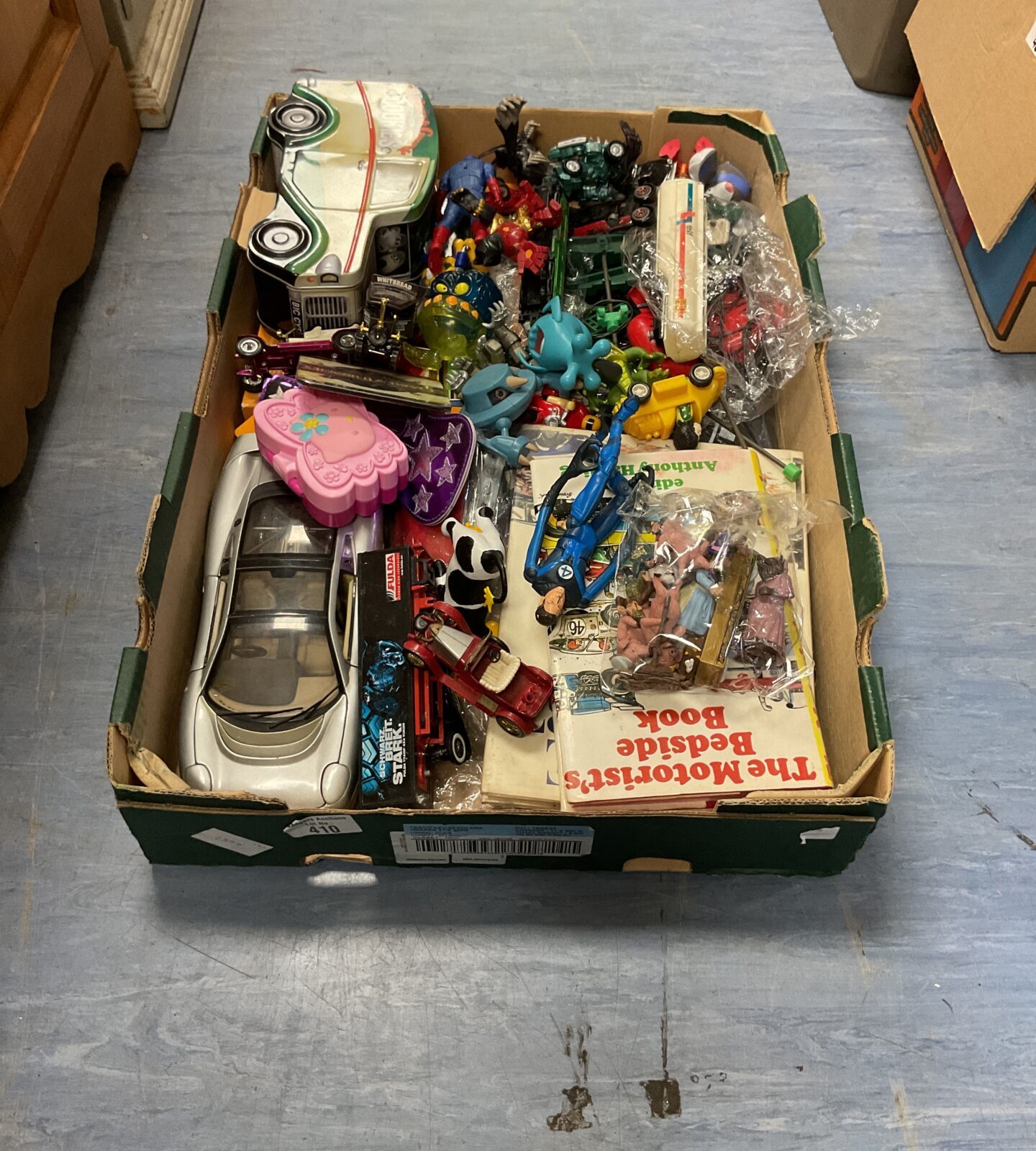 Tray pf mixed toys inc diecast models, hasbro, marvel and pokemon