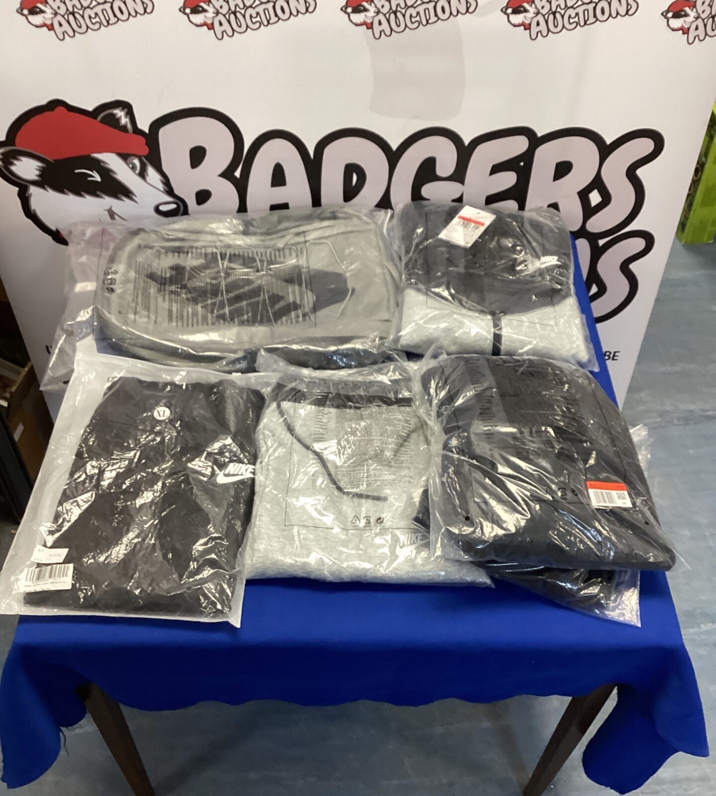Quantity of nike clothing & rucksack