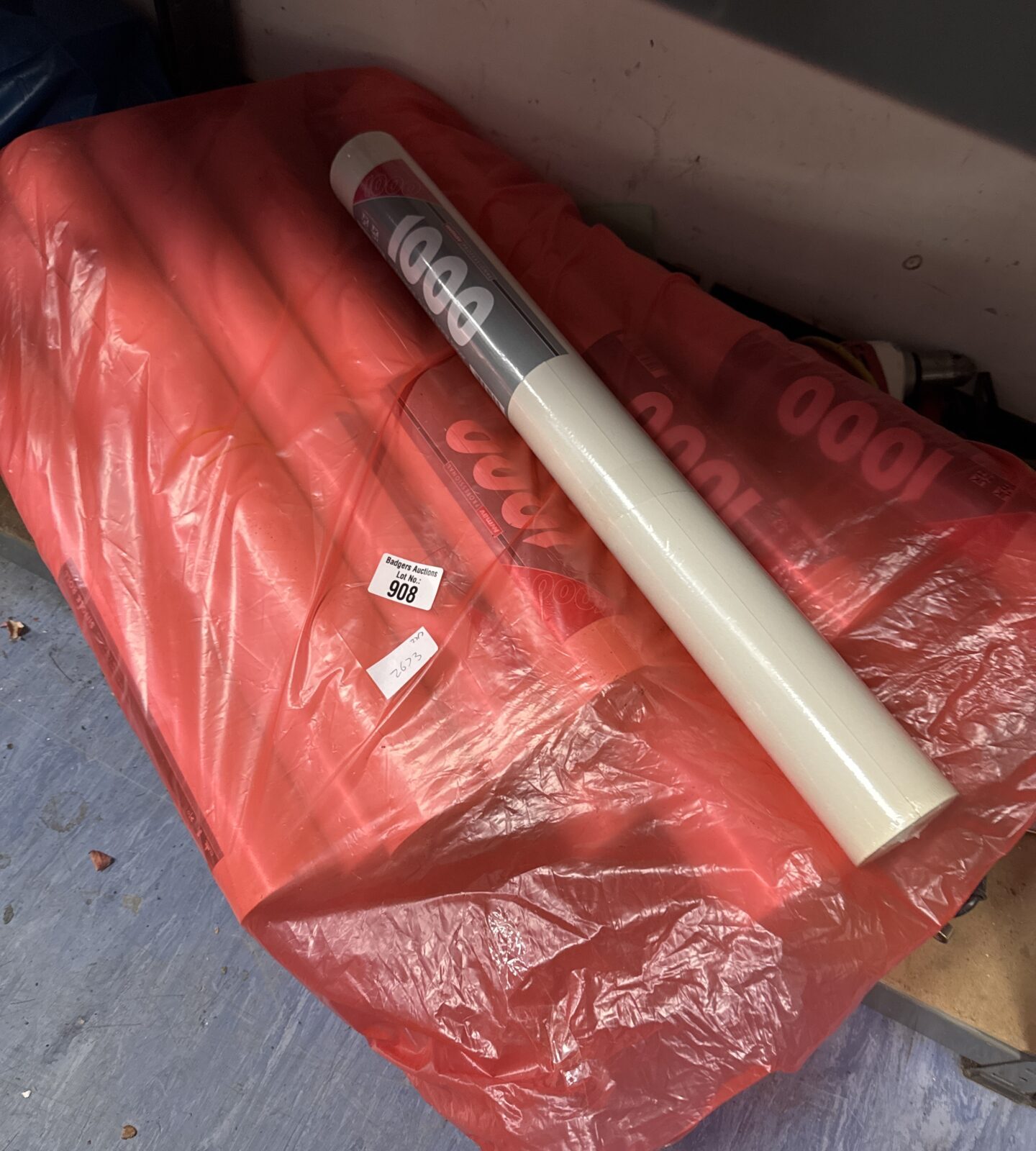 Quantity of rolls of mav professional quality lining paper