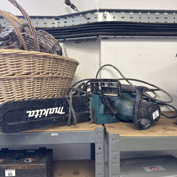 Makita electric chainsaw