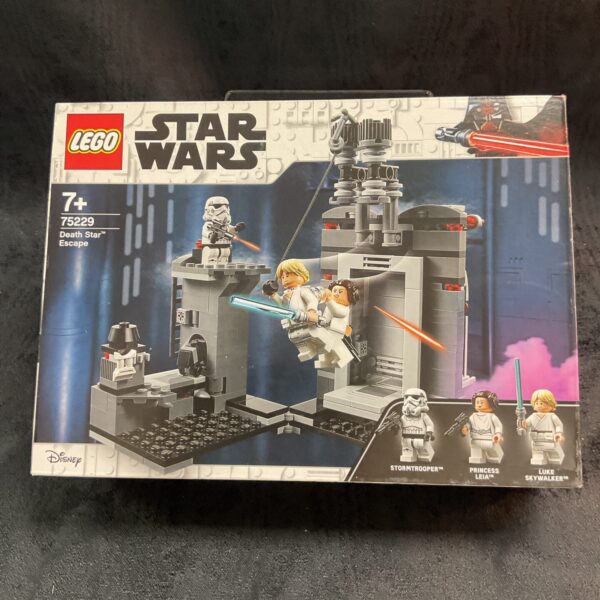 New sealed box Lego Star Wars 75220 Death Star escape