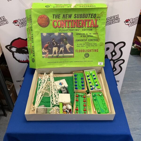 Vintage boxed subbuteo continental floodlighting edition
