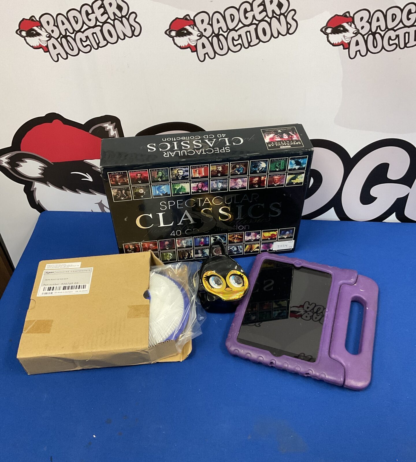 Spectacular classics 40 cd boxset with tablet & filter