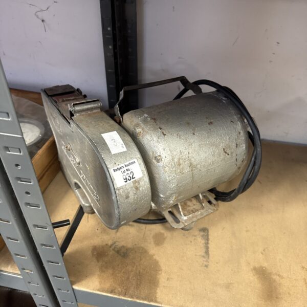 Vintage hook-eye belt sander