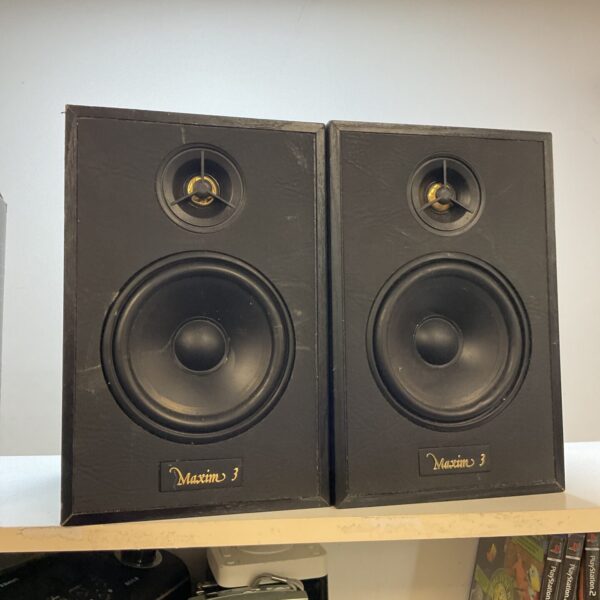 Pair of maxim 3 bookshelf speakers