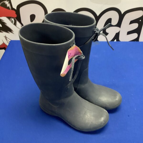 Pair of size 5 crocs boots