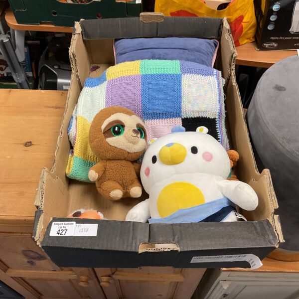 Tray of soft toys inc yoohoo and blanket and pillow