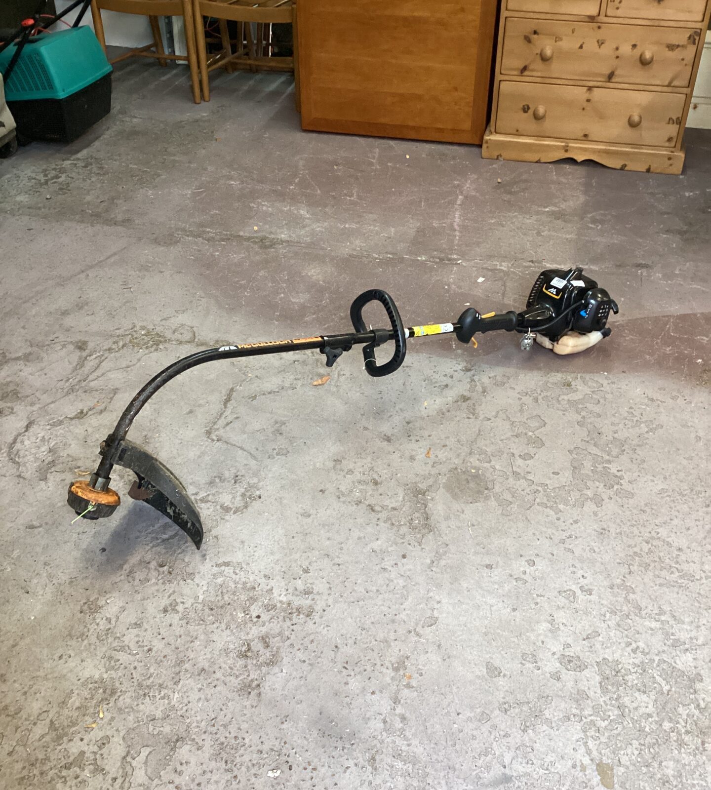 McCulloch Petrol Garden Strimmer