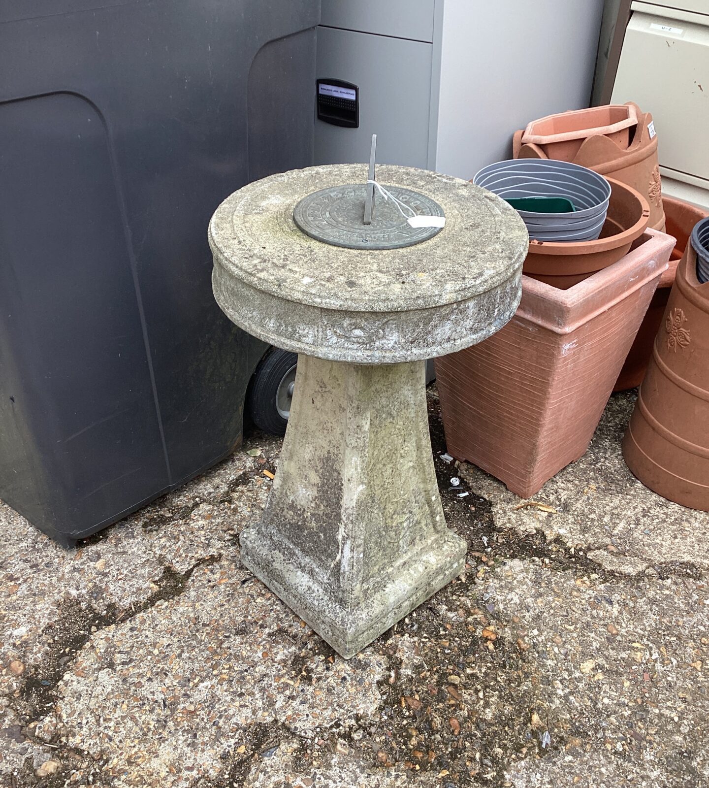 Stone effect Sundial