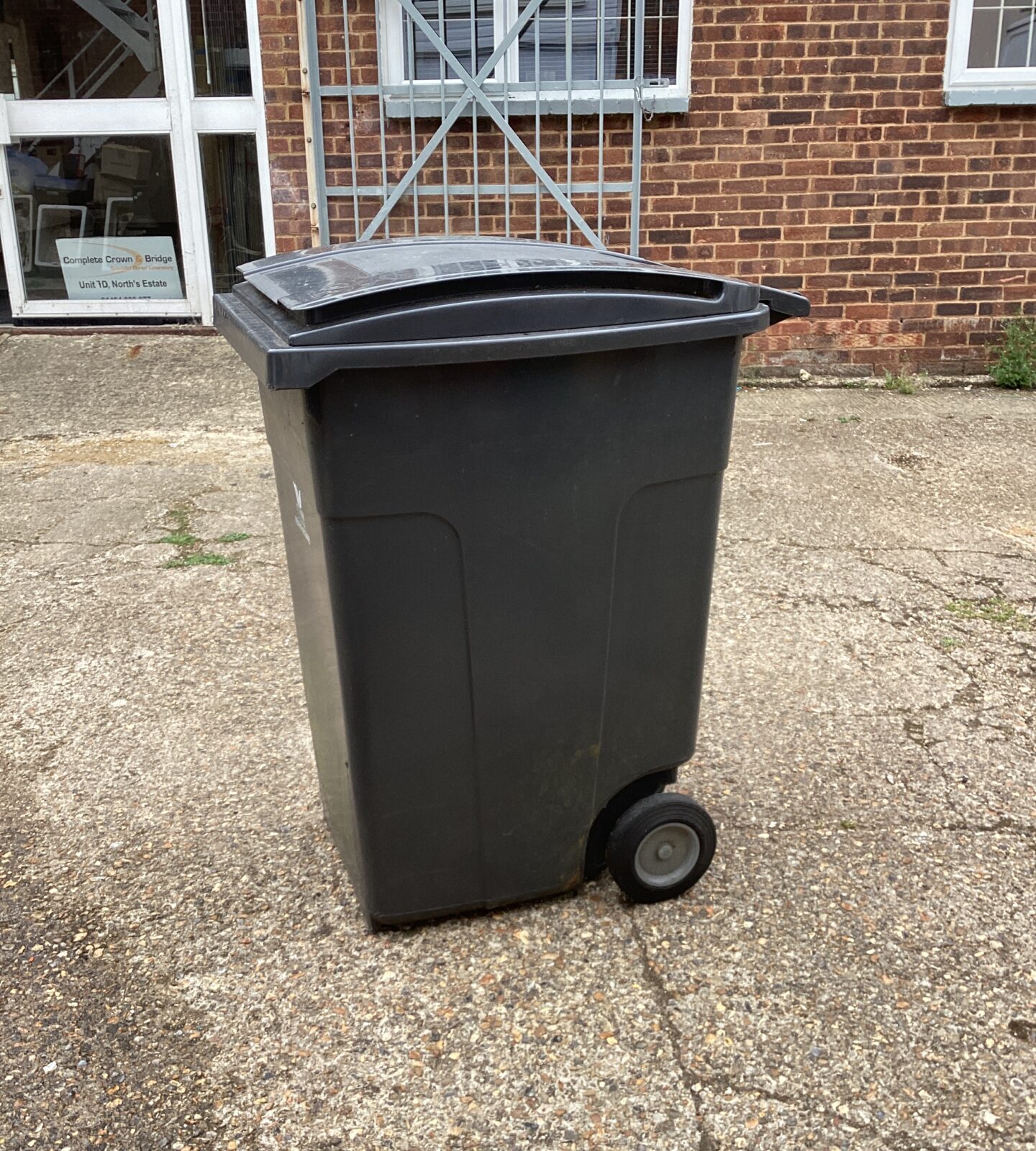 Refuse Bin