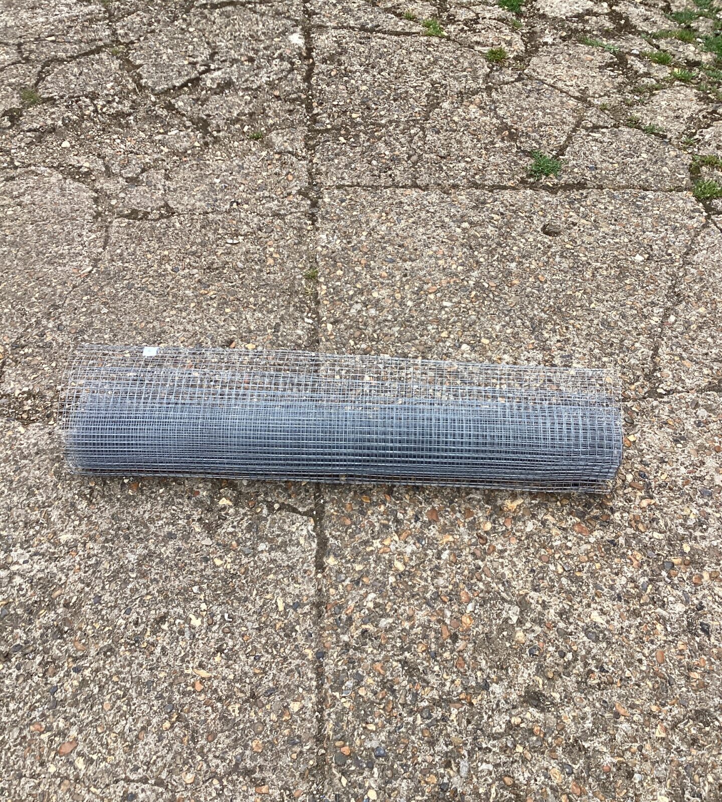 Roll of weldmessh