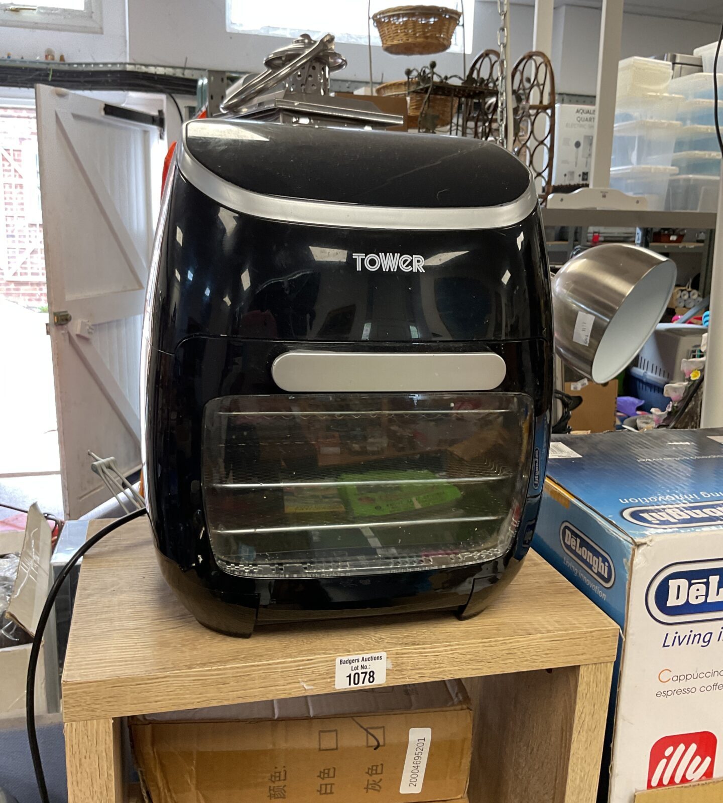 Tower air fryer oven powers on untested further