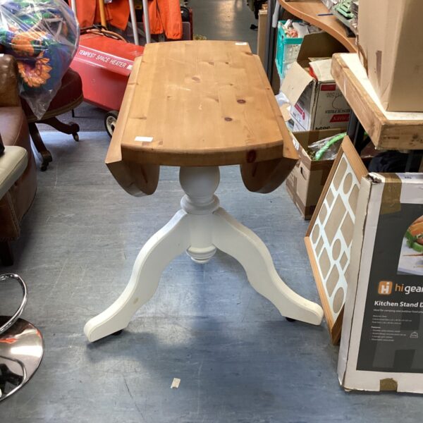 Pine drop leaf table