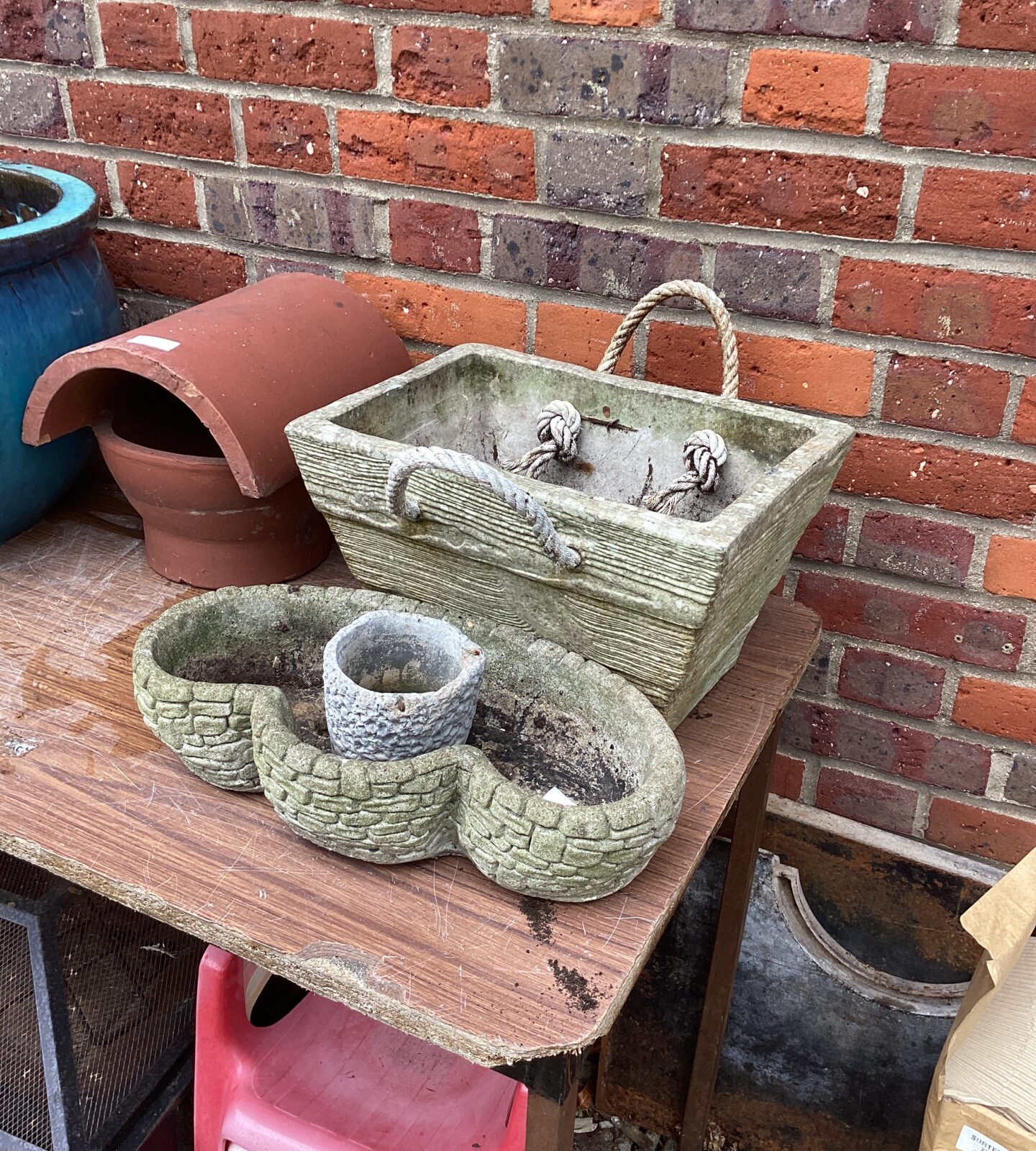 Three stone effect garden planters