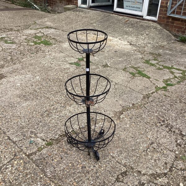 Metal Garden basket Pedestal