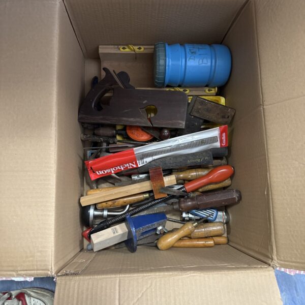 Box of mixed tools inc chisels & files