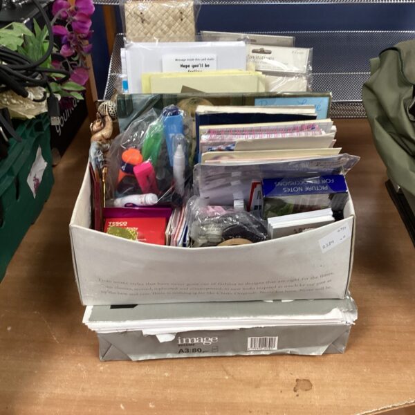 Bundle of stationary items inc A3 printing paper, highlighters & note pads