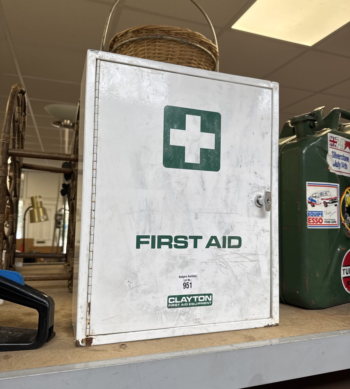 Clayton First aid wall cabinet - no key but unlocked