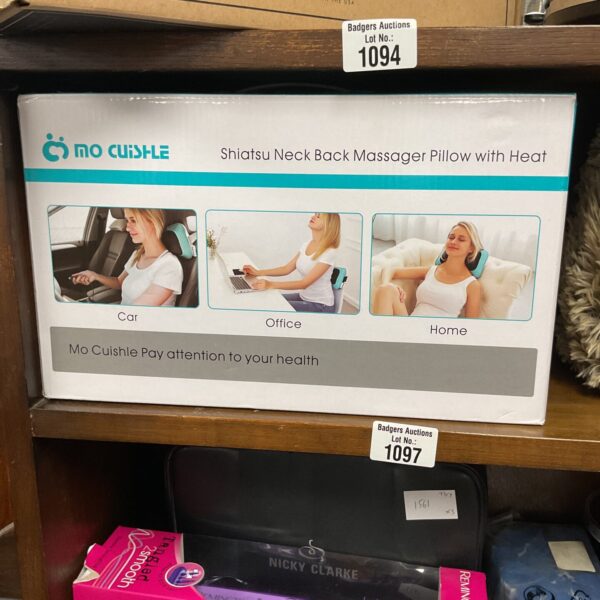 Mo cuishe shiatsu neck back massager pillow with heat