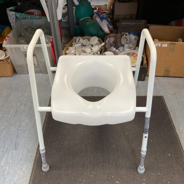 Aidapt toilet riser seat