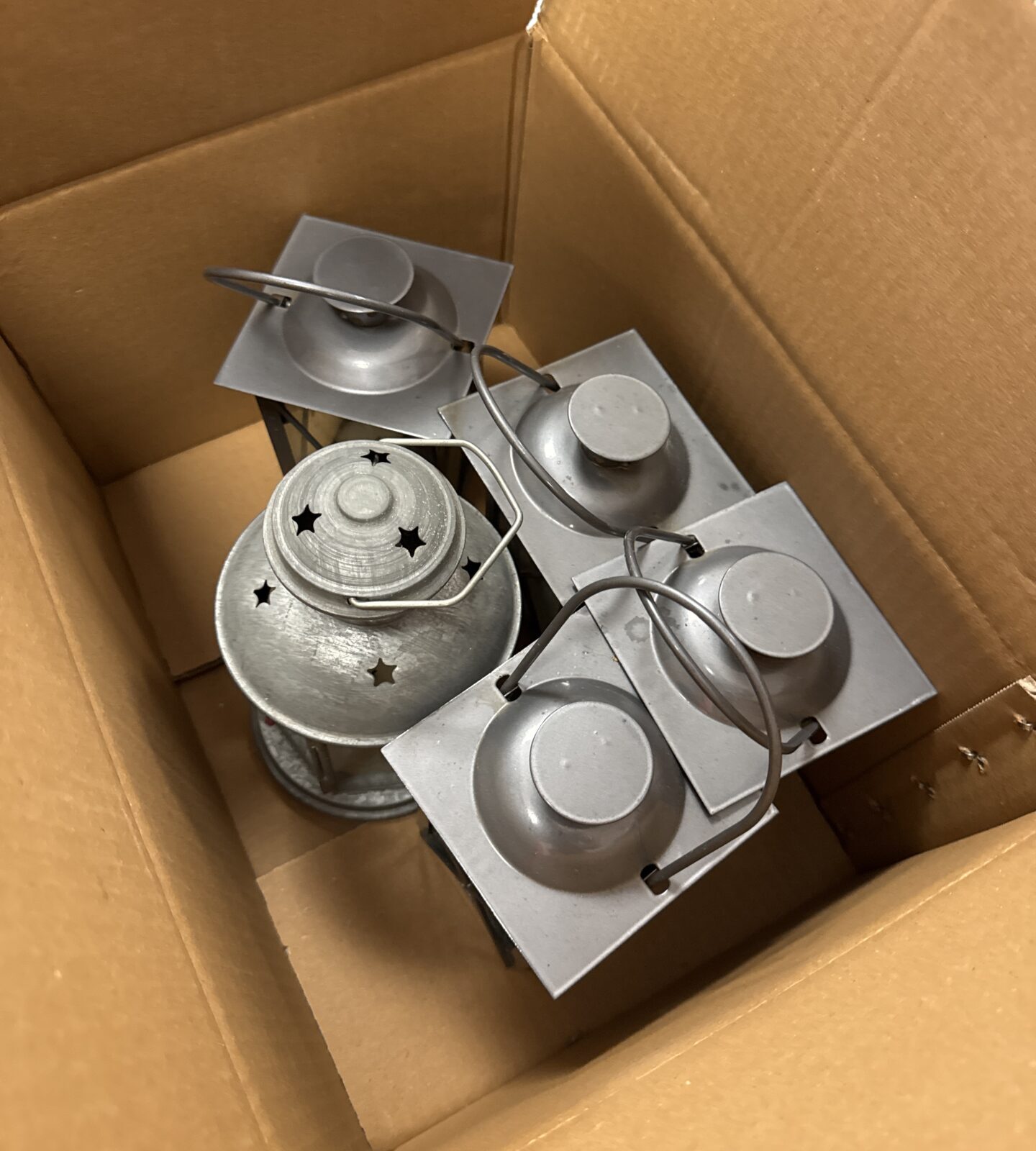 Five tea light lanterns