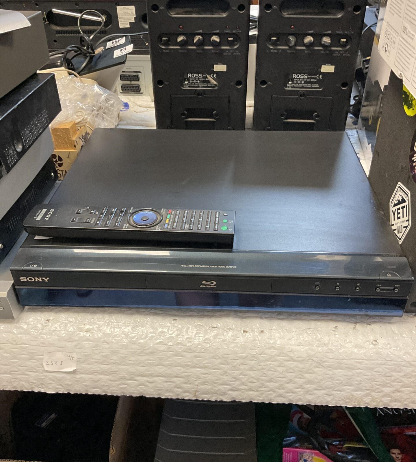Sony bdp-s300 bluray disc player with remote